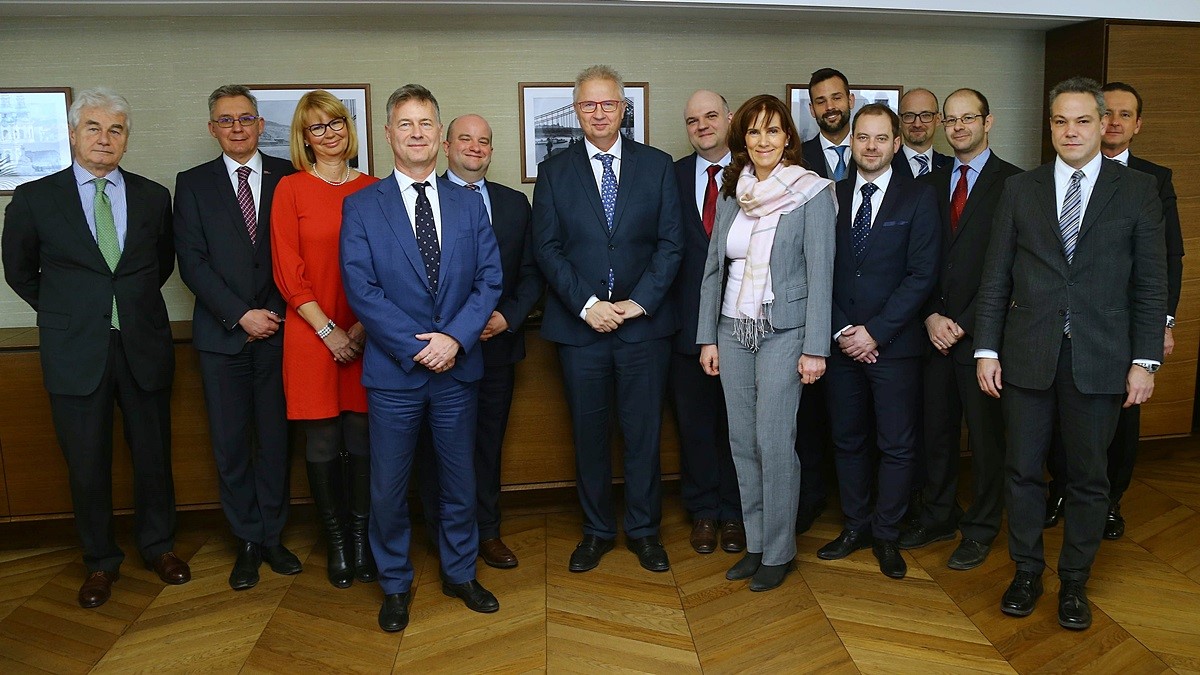 regulatory committee with Minister Trócsányi