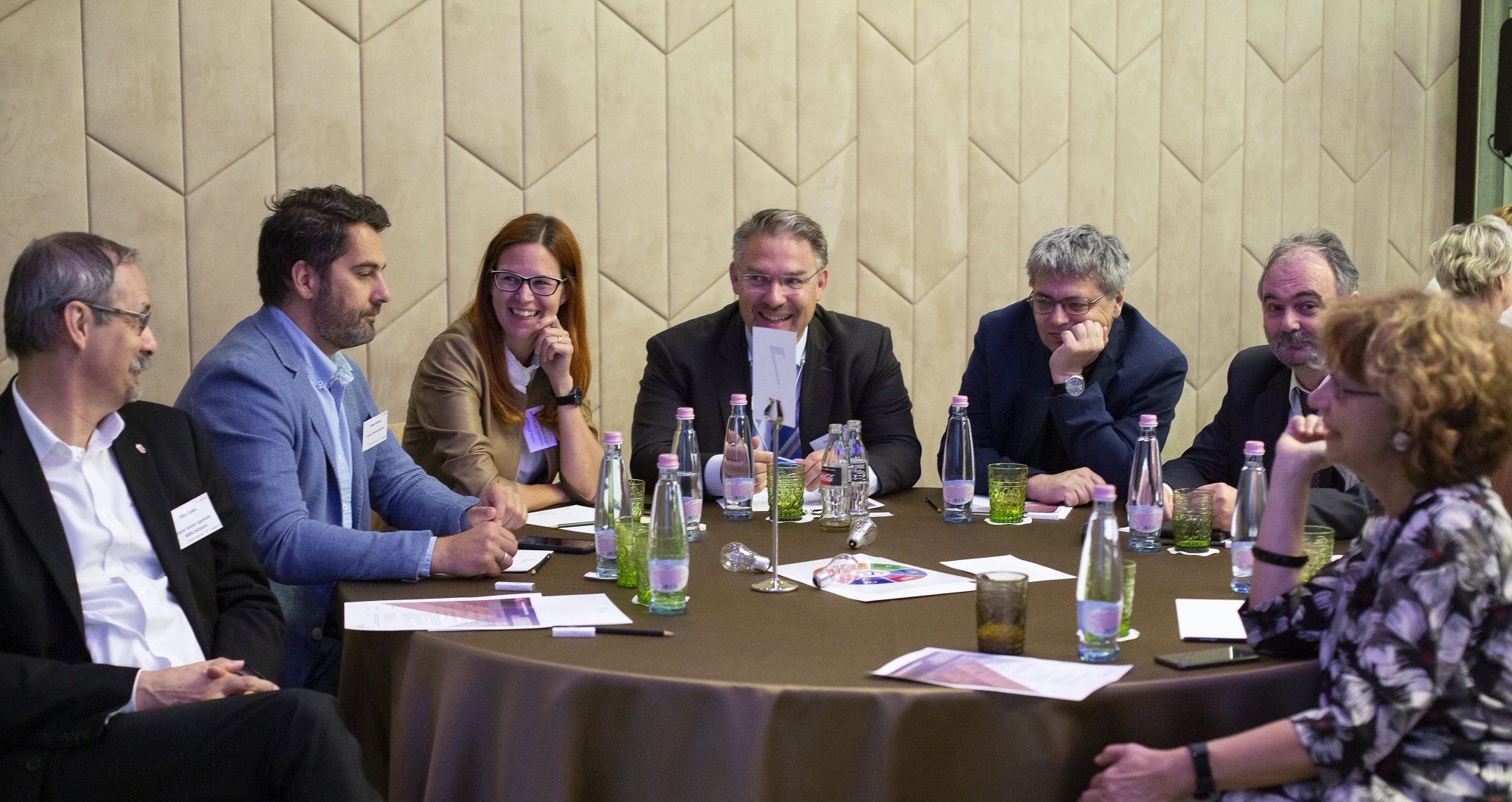 amcham members discussing stem education