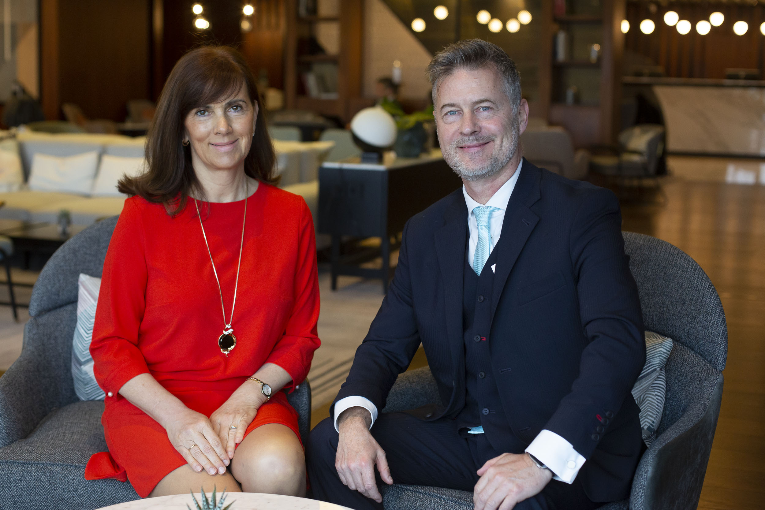 CEO Írisz Lippai-Nagy and President Farkas Bársony